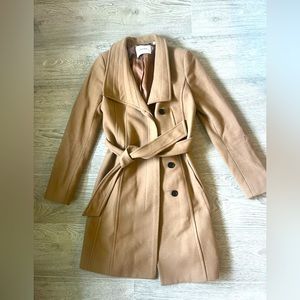 Aritzia Babaton Connor Coat. Size XS. Camel colour. Excellent condition